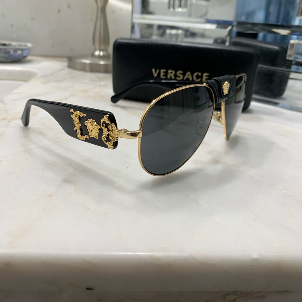 Versace aviator glasses - Picture 2 of 3